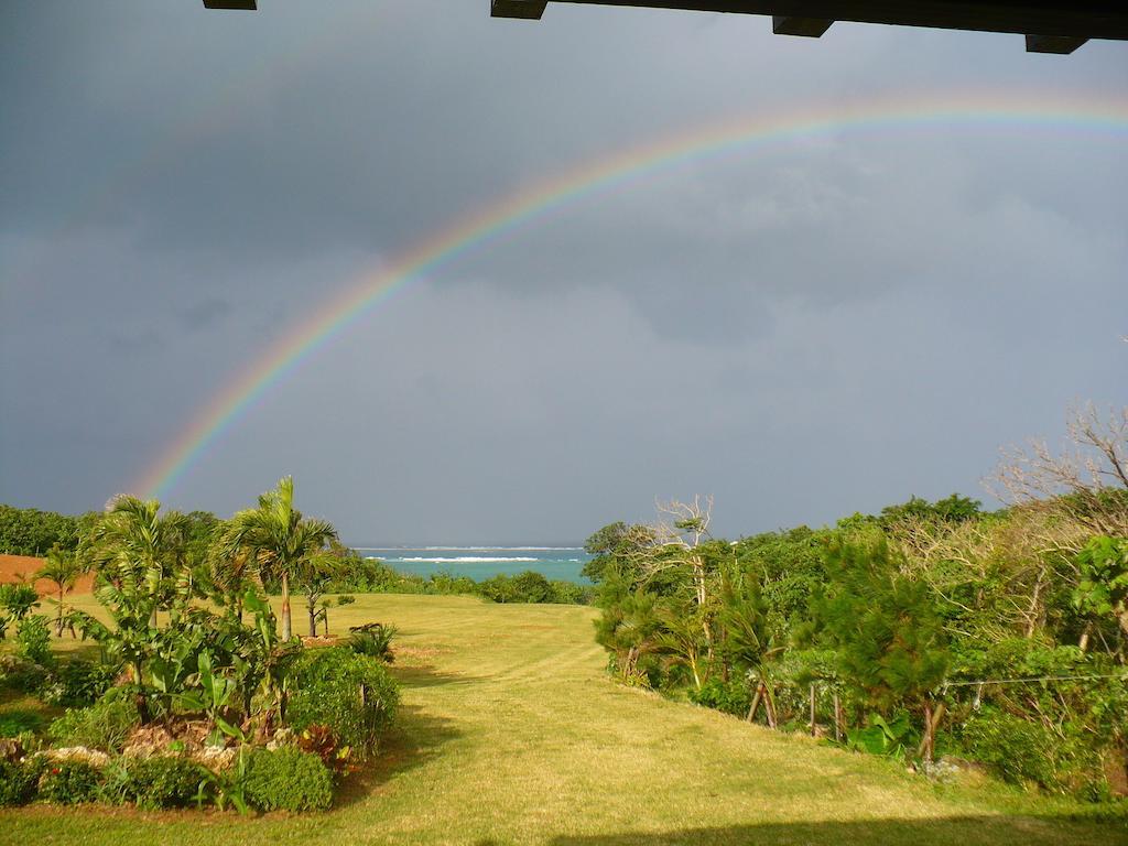 Tsundara Beach Retreat Ishigaki  Rom bilde